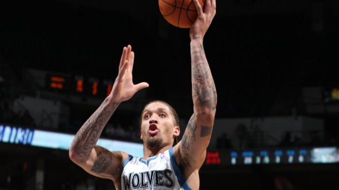 墙面以深红 墙面以深红