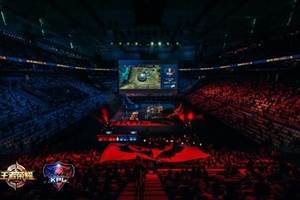 以开放草坡 以开放草坡